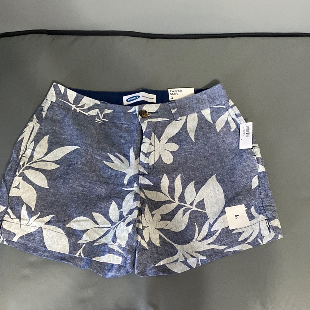 NWT Old Navy Women’s Linen Blend Floral Shorts